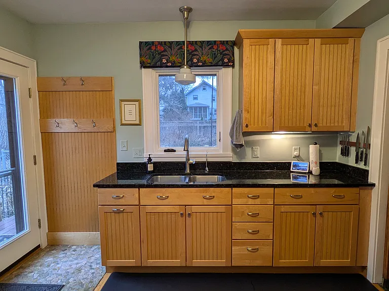529 Elmside Blvd — Photo 6