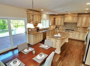 7 Colleen Ct, Rockaway, NJ 07866