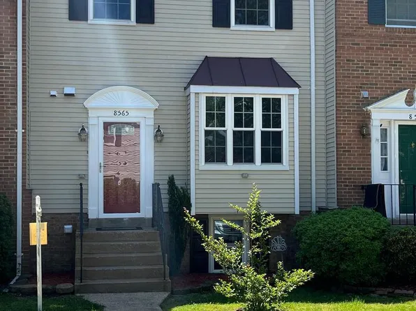 8565 Enochs Dr, Lorton, VA 22079