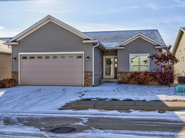 2426 Lakeside Dr, Ames, IA 50010