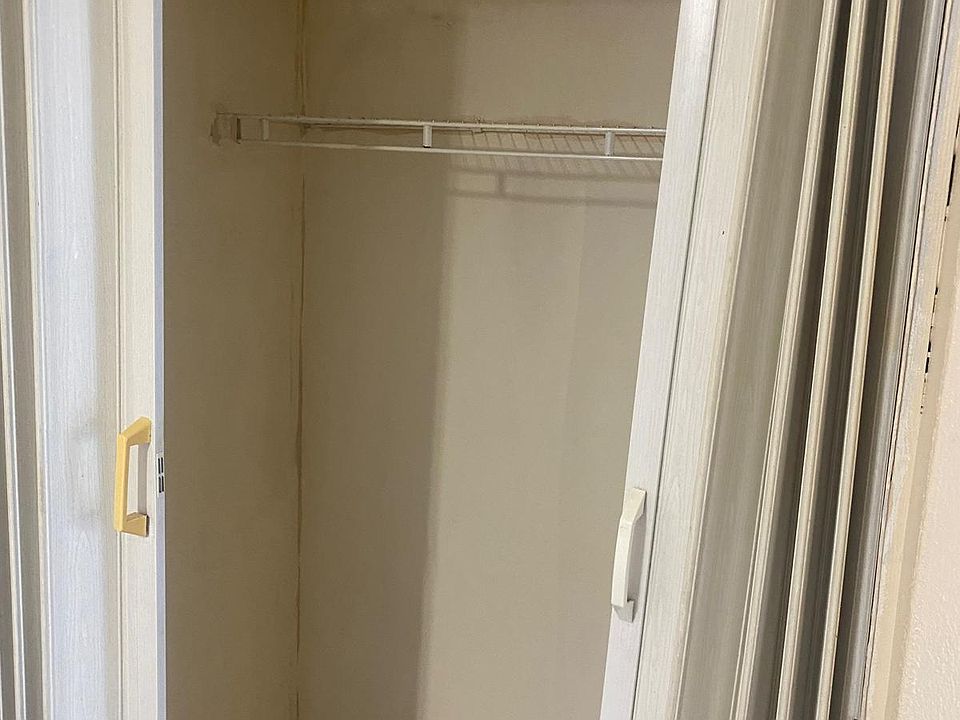 1st image of 6916 W Clifton St #1