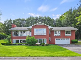 144 Kittredge Rd, Pittsfield, MA 01201