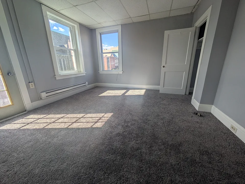 321 S Main St #5