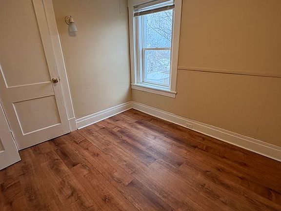 5th image of 1264 Electric Ave Front 3