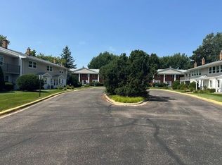 1366 Colonial Dr #1366, Saint Paul, MN 55113