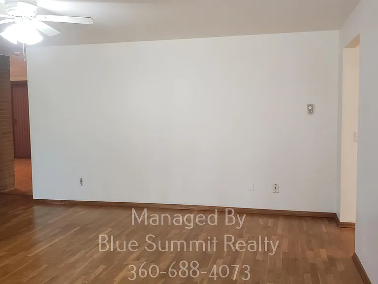 8534 Pacific Ave SE — Photo 2