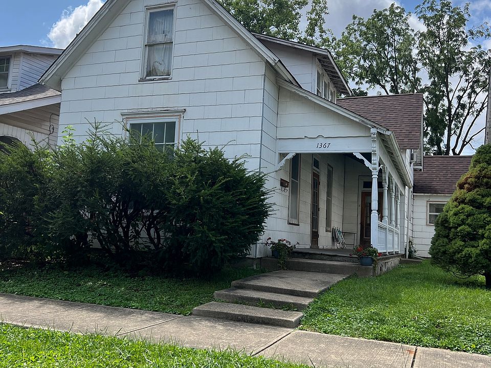 2nd image of 1367 Clinton St