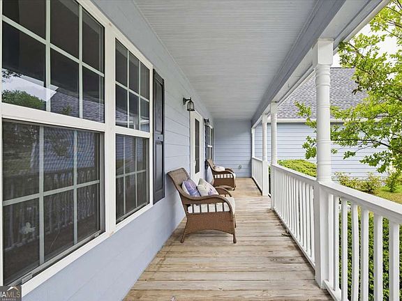 4th image of 108 Misty Oak Ln