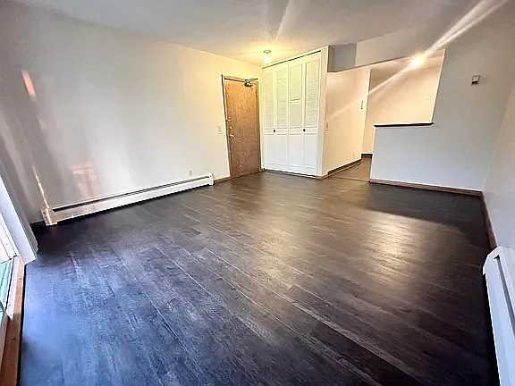 1 bed, 700 sqft, $1,075 — Photo 2