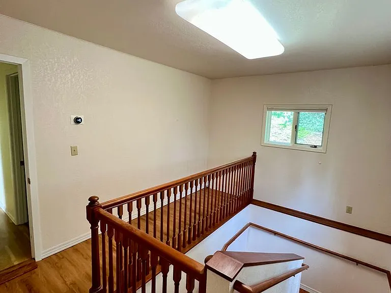 1569 La Rue Ln — Photo 25