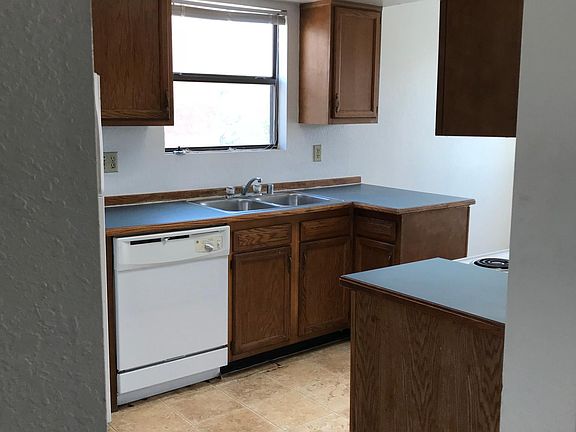 3rd image of 3369 Venus St APT C