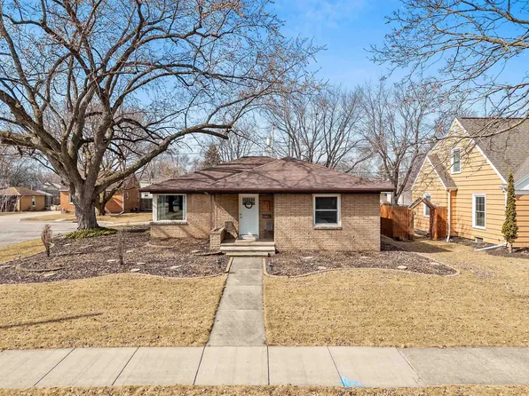 1731 S Peabody St, Appleton, WI 54915