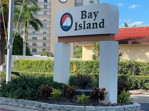 7465 Bay Island Dr S APT 118, South Pasadena, FL 33707