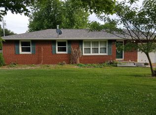 1009 Bell Ave, Mattoon, IL 61938