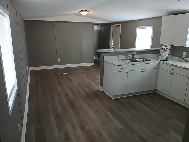 2805 Mineola Dr #22 — Photo 4