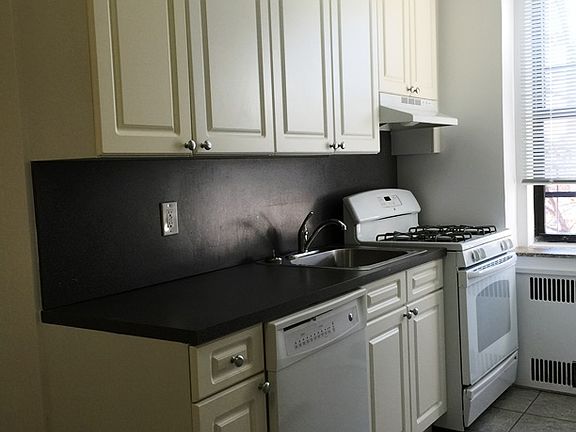 3rd image of 118-18 Metropolitan Ave #5