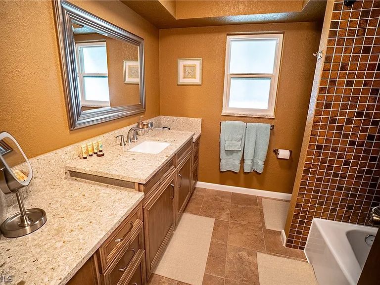 3510 SE 19th Pl — Photo 21