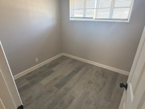 5514 Winchelsea Dr, Saint Louis, MO 63121