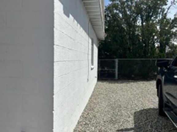 5th image of 2040 E Idaho Ave