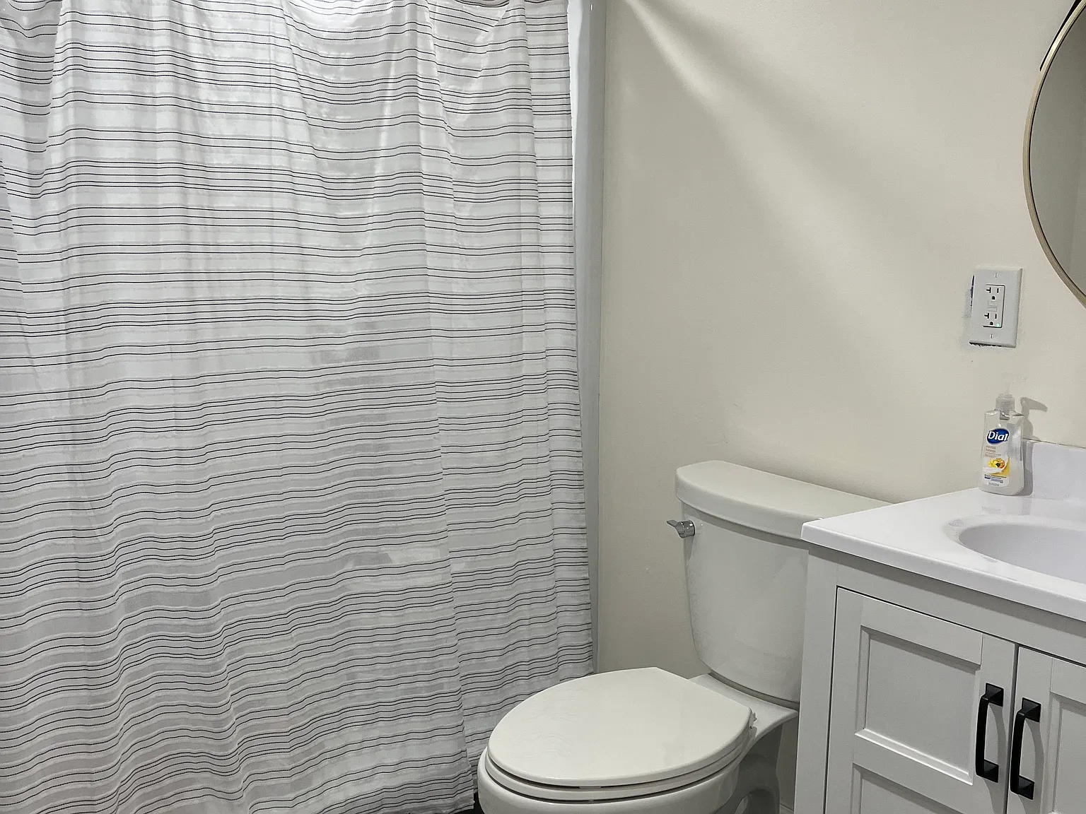 Studio, 500 sqft, $1,500 — Photo 3