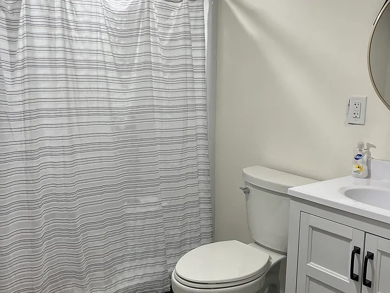 526 Sterling St #1 — Photo 3