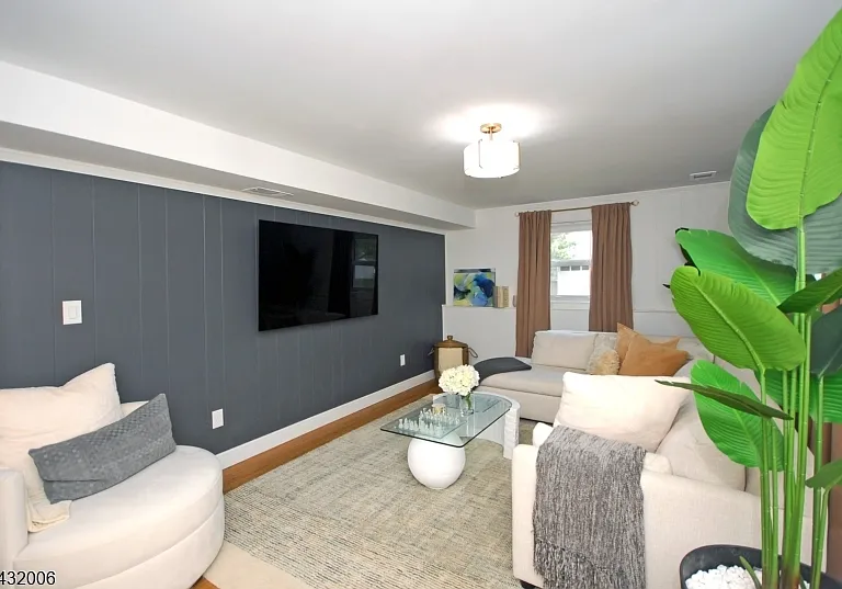 830 E Meadow Dr — Photo 25