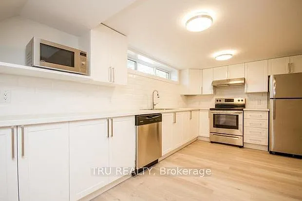2430 Iris St #B — Photo 6