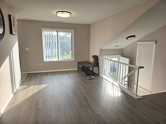 5th image of 953 Brunswick Cir