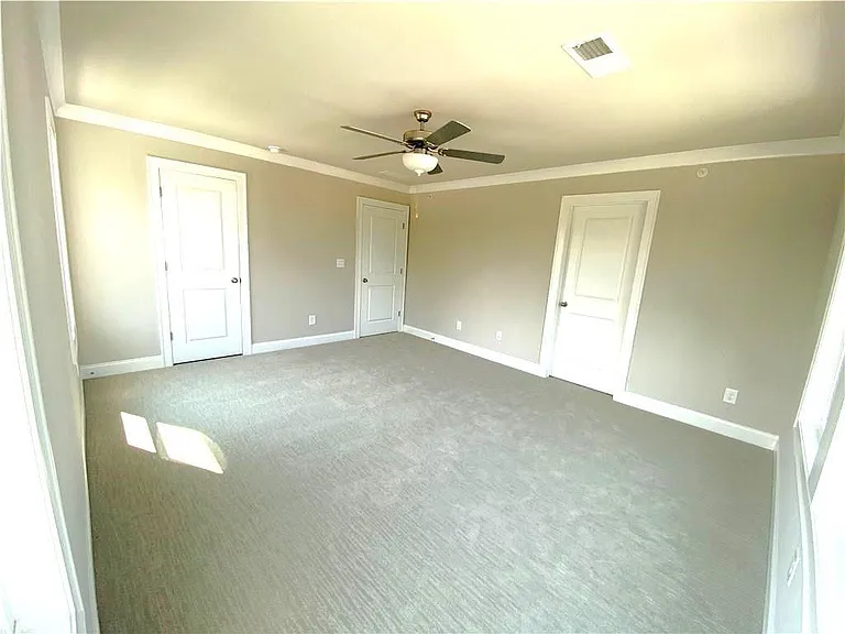 912 Sweetwater Grv — Photo 17
