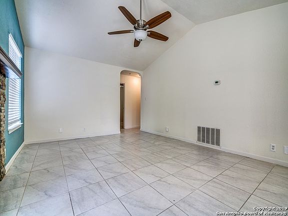 4th image of 314 Deer Creek Dr