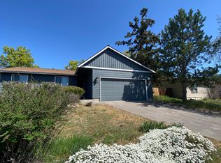 2062 NE Wells Acres Rd, Bend, OR 97701