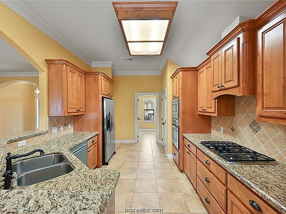 5th image of 4414 Hearst Ct