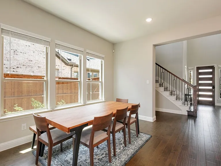 6842 Gavin Dr — Photo 13