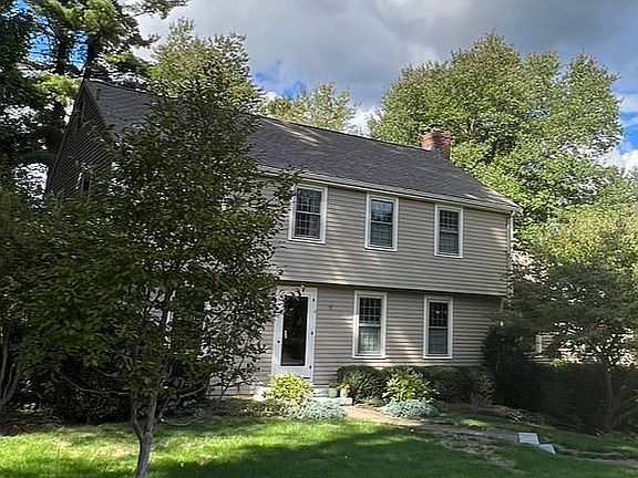4th image of 8 Surrey Ln