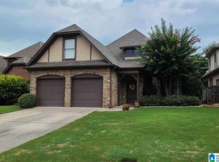 2390 Abbeyglen Cir, Hoover, AL 35226