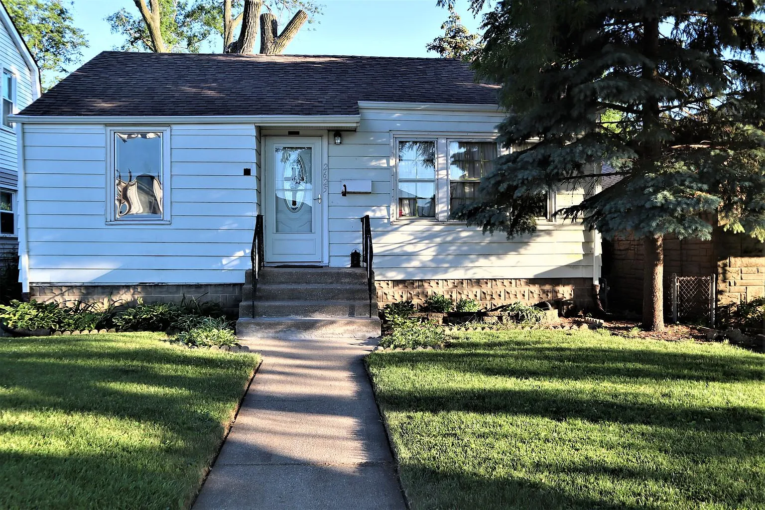 2625 W 96th Pl photo 1