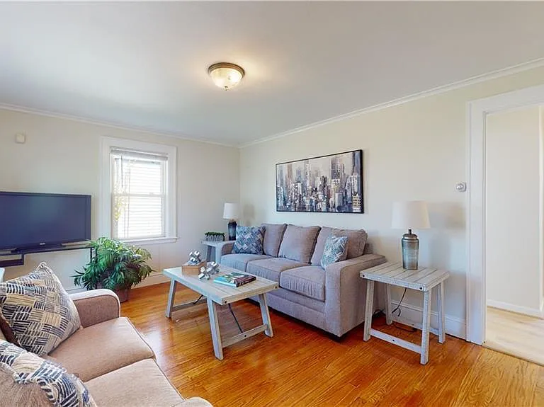 362 Oakwood Ave — Photo 6