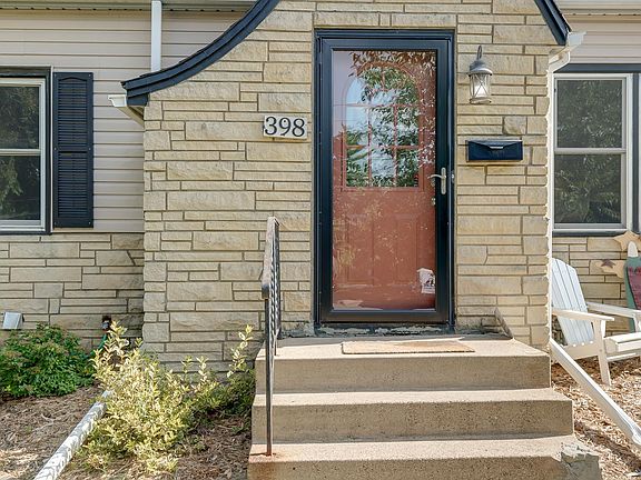 2nd image of 398 Bernard St E