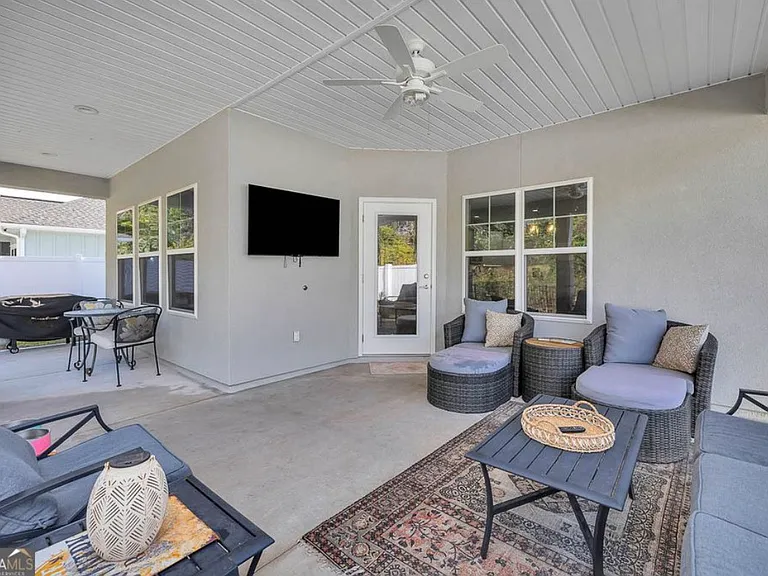 176 Verano St — Photo 7