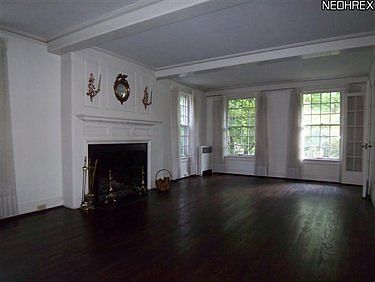 4th image of 2316 Delaware Dr