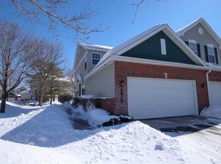 8012 Stratford Cir S, Shakopee, MN 55379