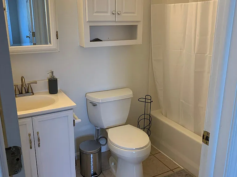 221 W Harmony Dr — Photo 15