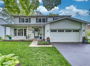 718 Buttonwood Cir, Naperville, IL 60540