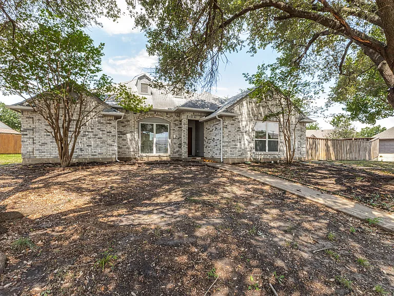 4111 Ocean Reef St — Photo 2