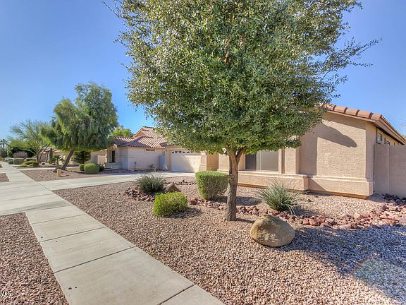 3rd image of 11840 N 59th Ln