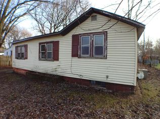 55851 Hamilton St, Paw Paw, MI 49079