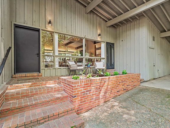 3rd image of 7508 Parker Cir