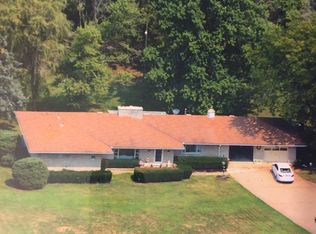 46421 Crabapple Rd, Saint Clairsville, OH 43950