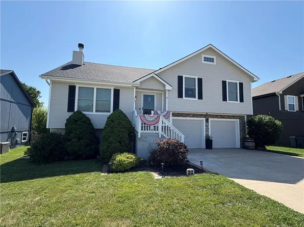 411 SW Joseph Ln, Grain Valley, MO 64029