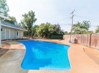 216 Manzanita Ave, Red Bluff, CA 96080